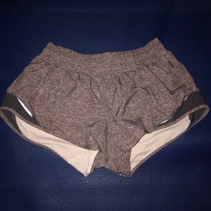 Lulu Lemon Hotty Hot Low Rise Short 2.5”